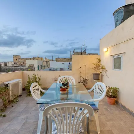 Holiday home Quaint 2br House Of Character With Private Terrace By 360 Estates *