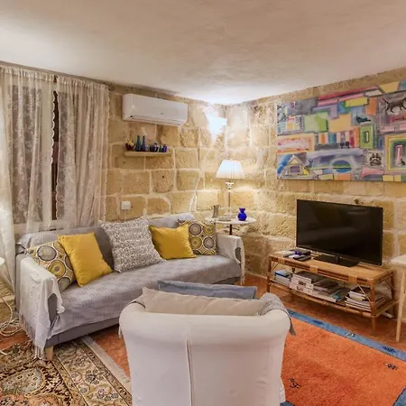 Holiday home Quaint 2br House Of Character With Private Terrace By 360 Estates