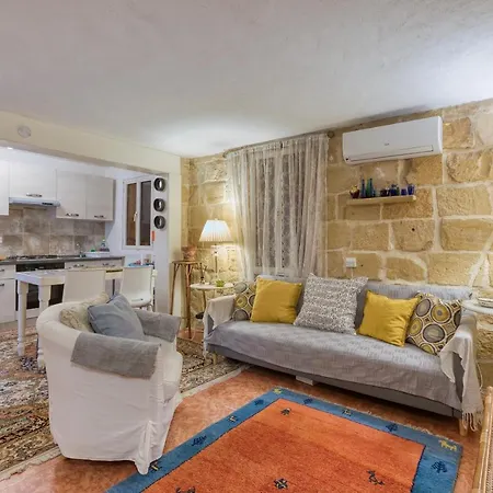 Holiday home Quaint 2br House Of Character With Private Terrace By 360 Estates *