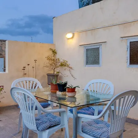 Holiday home Quaint 2br House Of Character With Private Terrace By 360 Estates Cospicua