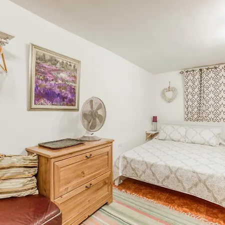 Quaint 2br House Of Character With Private Terrace By 360 Estates * Cospicua