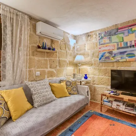 Quaint 2br House Of Character With Private Terrace By 360 Estates